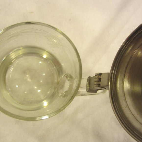 VTG TANKARD, ETCHED GLASS W/PEWTER TOP, GRAPE DESIGN, - Picture 7 of 8